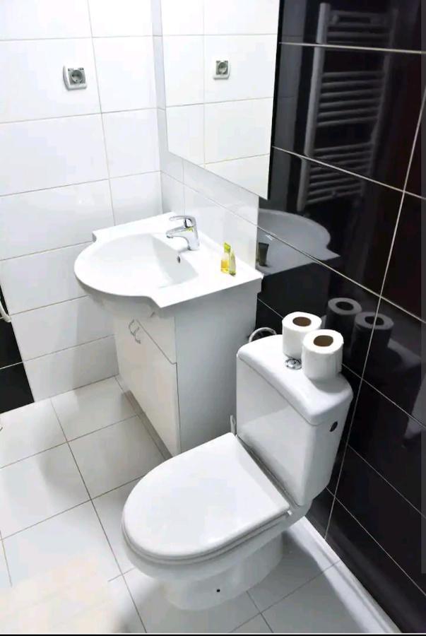 Milica Apartments Скопие Екстериор снимка