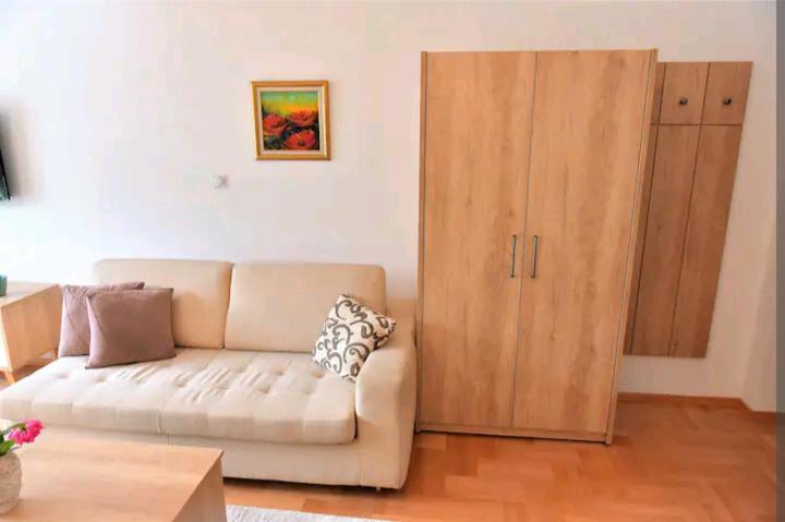 Milica Apartments Скопие Екстериор снимка