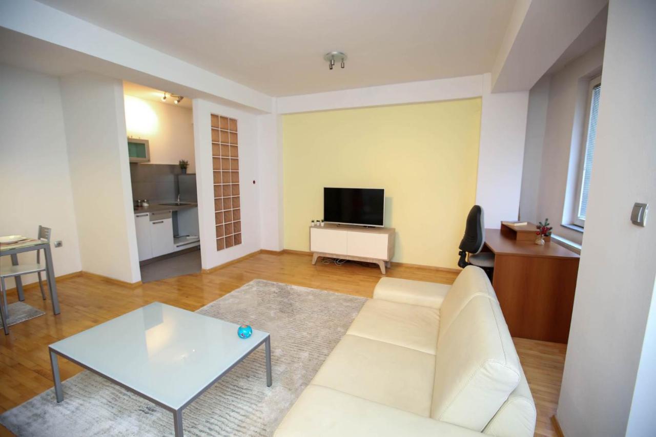 Milica Apartments Скопие Екстериор снимка
