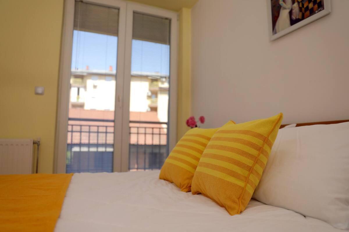 Milica Apartments Скопие Екстериор снимка